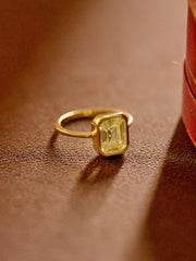 Soleil Signet Ring - CAMELLIA