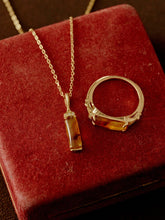 Solenne Amber Bar Necklace - CAMELLIA