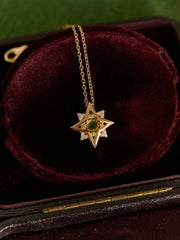 New York Peridot Pentagram Necklace - CAMELLIA 18"
