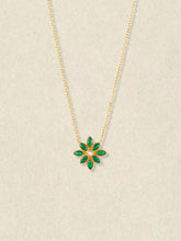 Cámellia Emerald Pearl Necklace