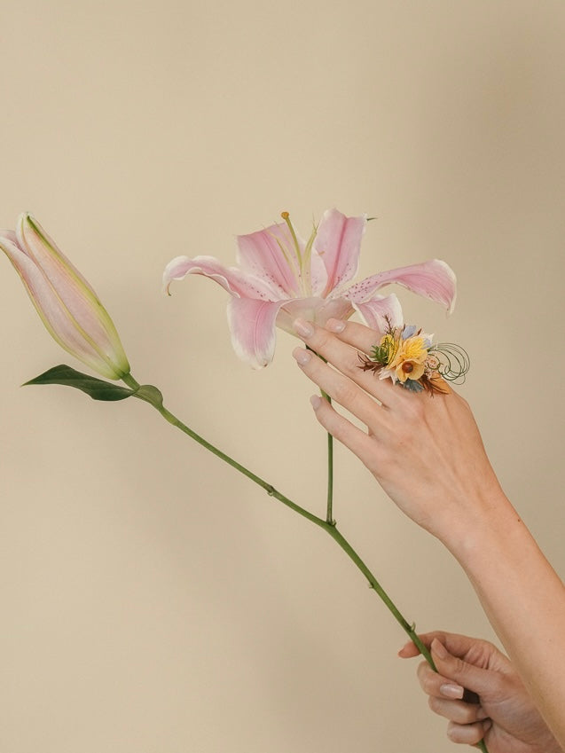 A Sea of Color Flower Ring