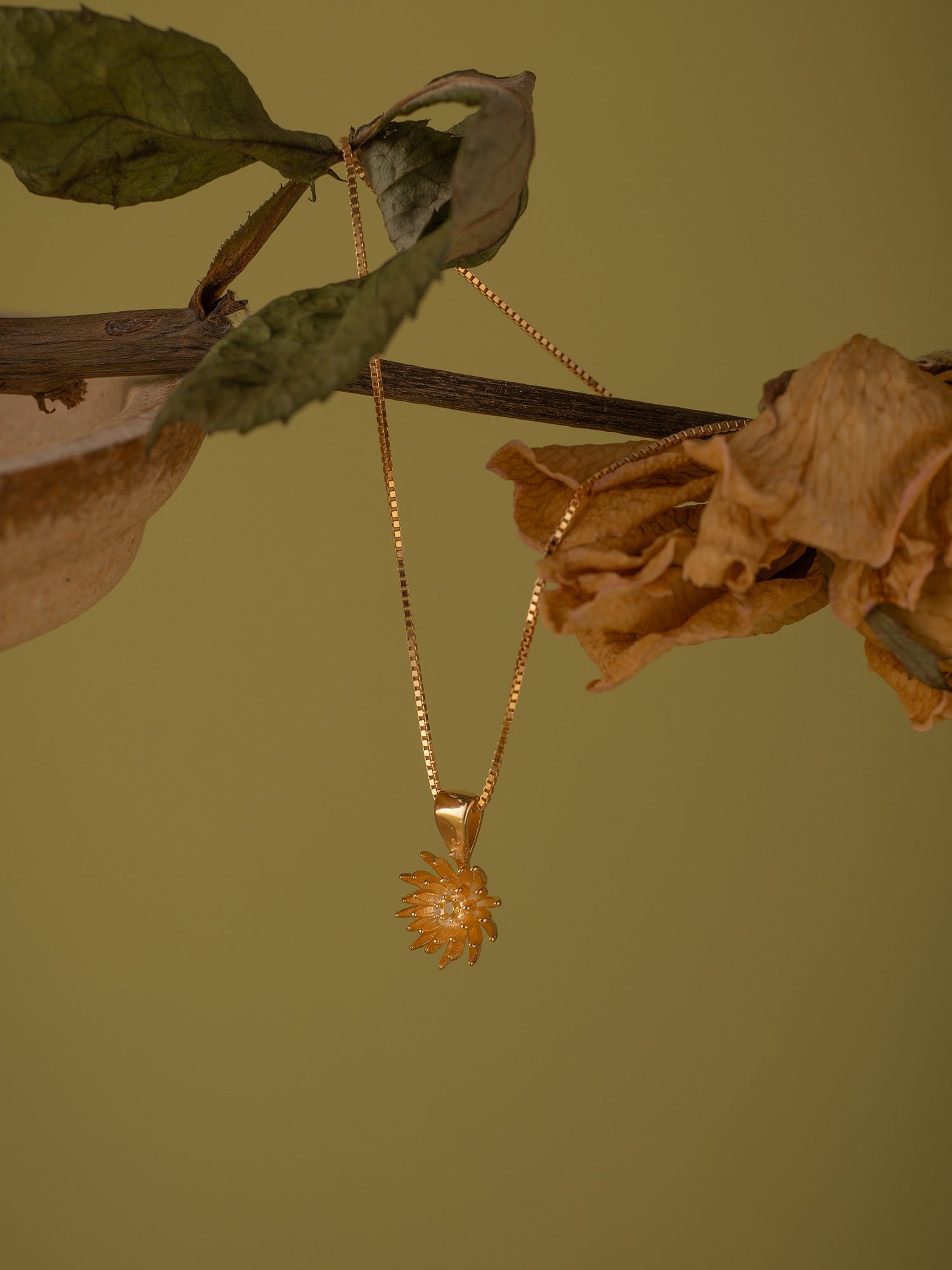 Elsa Chrysanthemum Citrine Necklace - CAMELLIA Yellow Gold