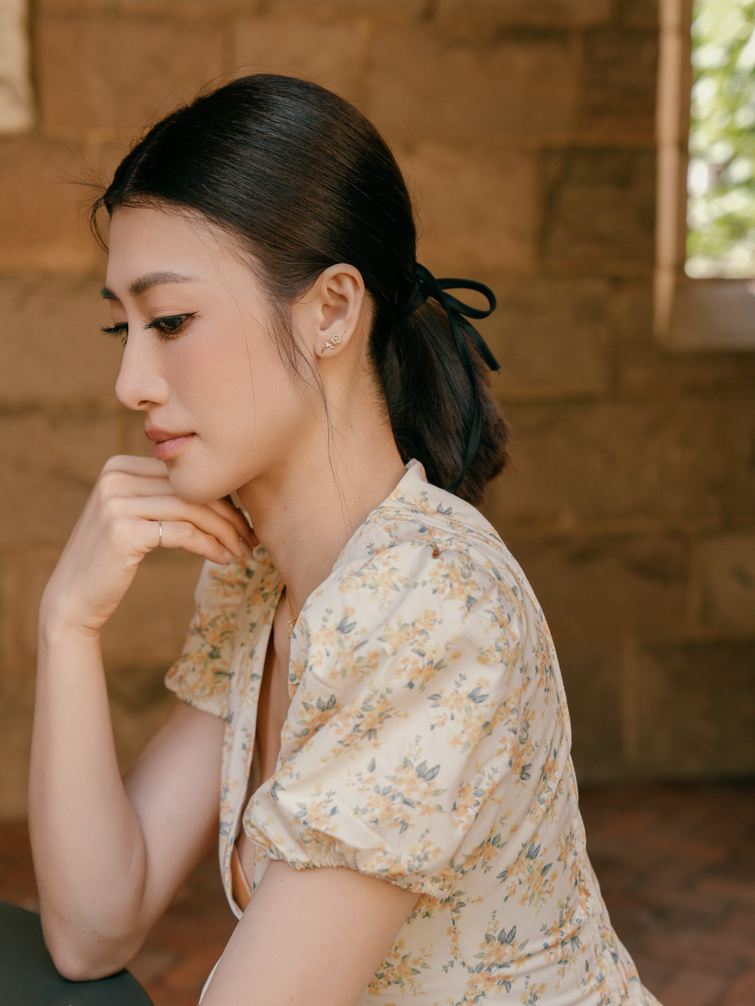 Hebe Daffodil Leaf Earrings