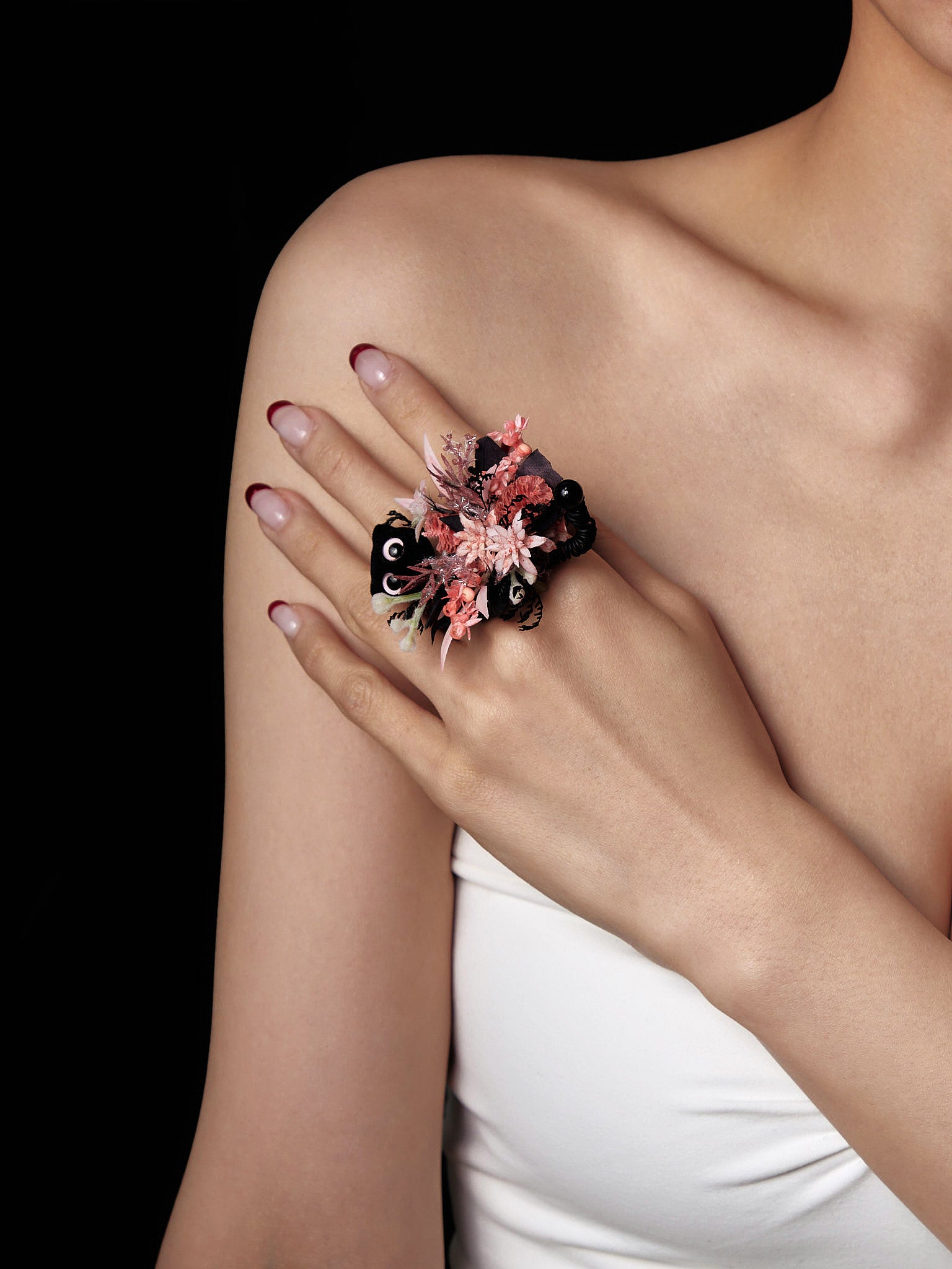 Cat Flower Ring - CAMELLIA