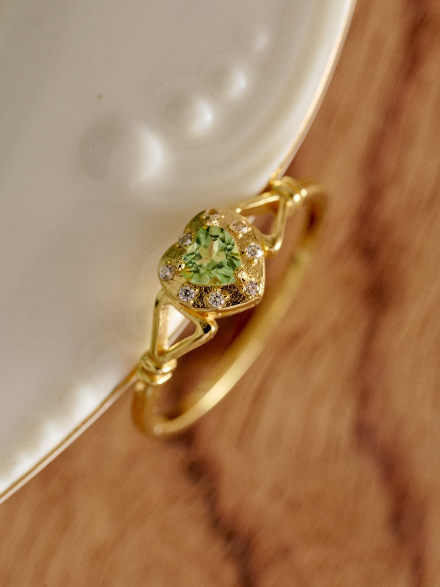 Elowen Peridot Ring