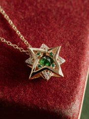 New York Emerald Pentagram Necklace - CAMELLIA 18"