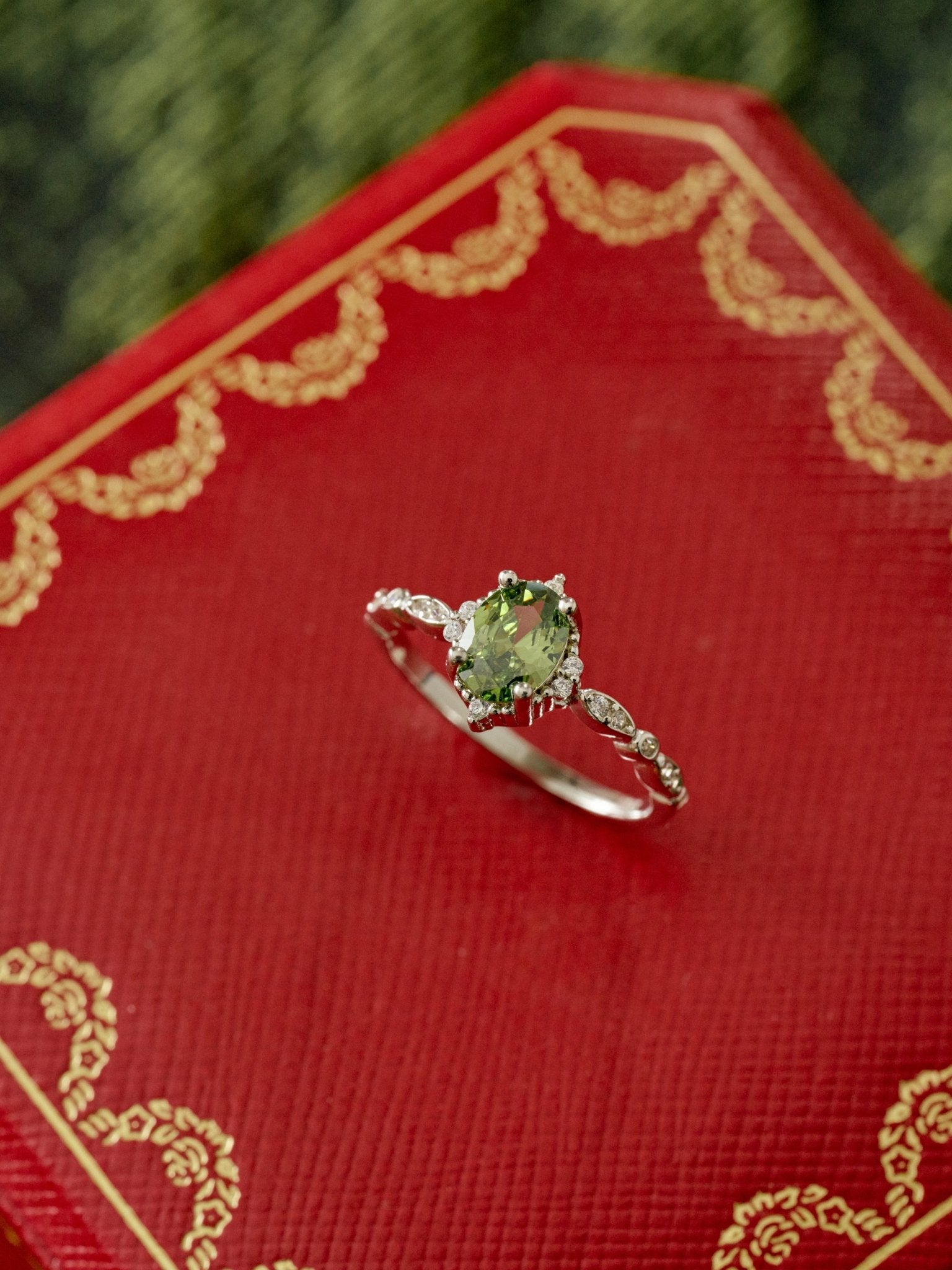 Verdure Peridot Ring - CAMELLIA 6