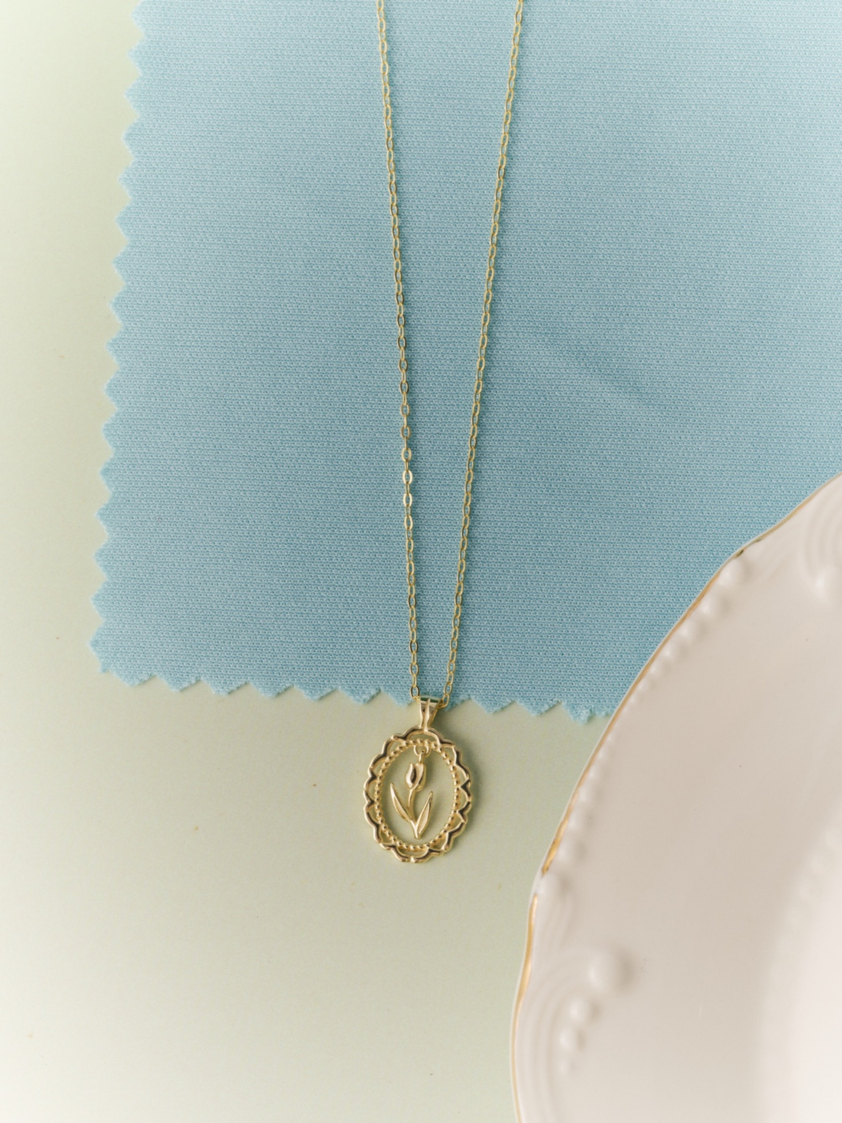 Tulip Flower Necklace