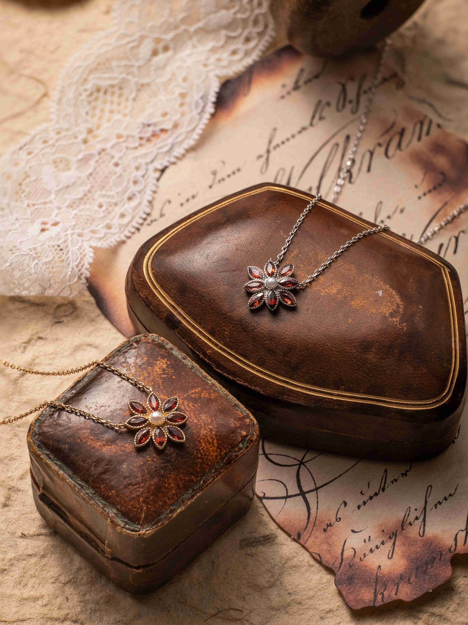 Cámellia Garnet Pearl Necklace - CAMELLIA 18 inch White Gold