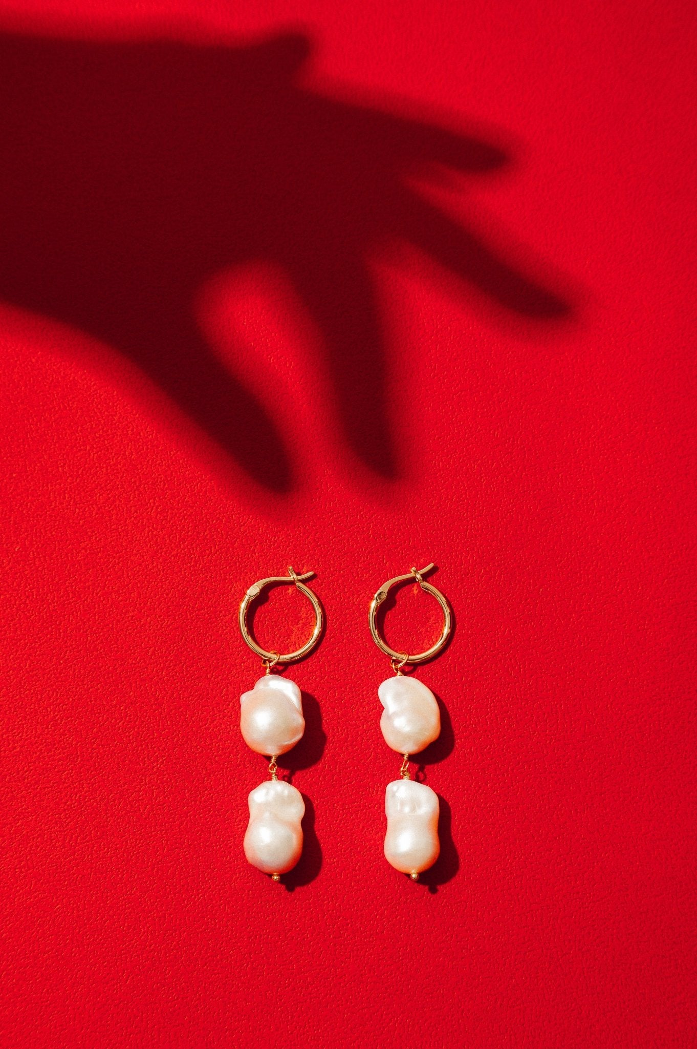 Elysia Pearl Earrings - CAMELLIA