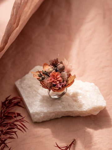 Cinnamon Breeze Flower Ring