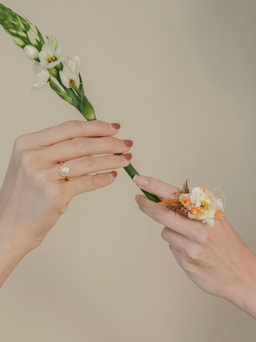 Sienna Orange White Flower Ring