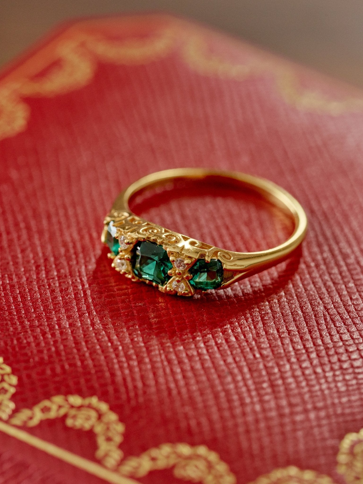 Emerald Path Ring - CAMELLIA 5