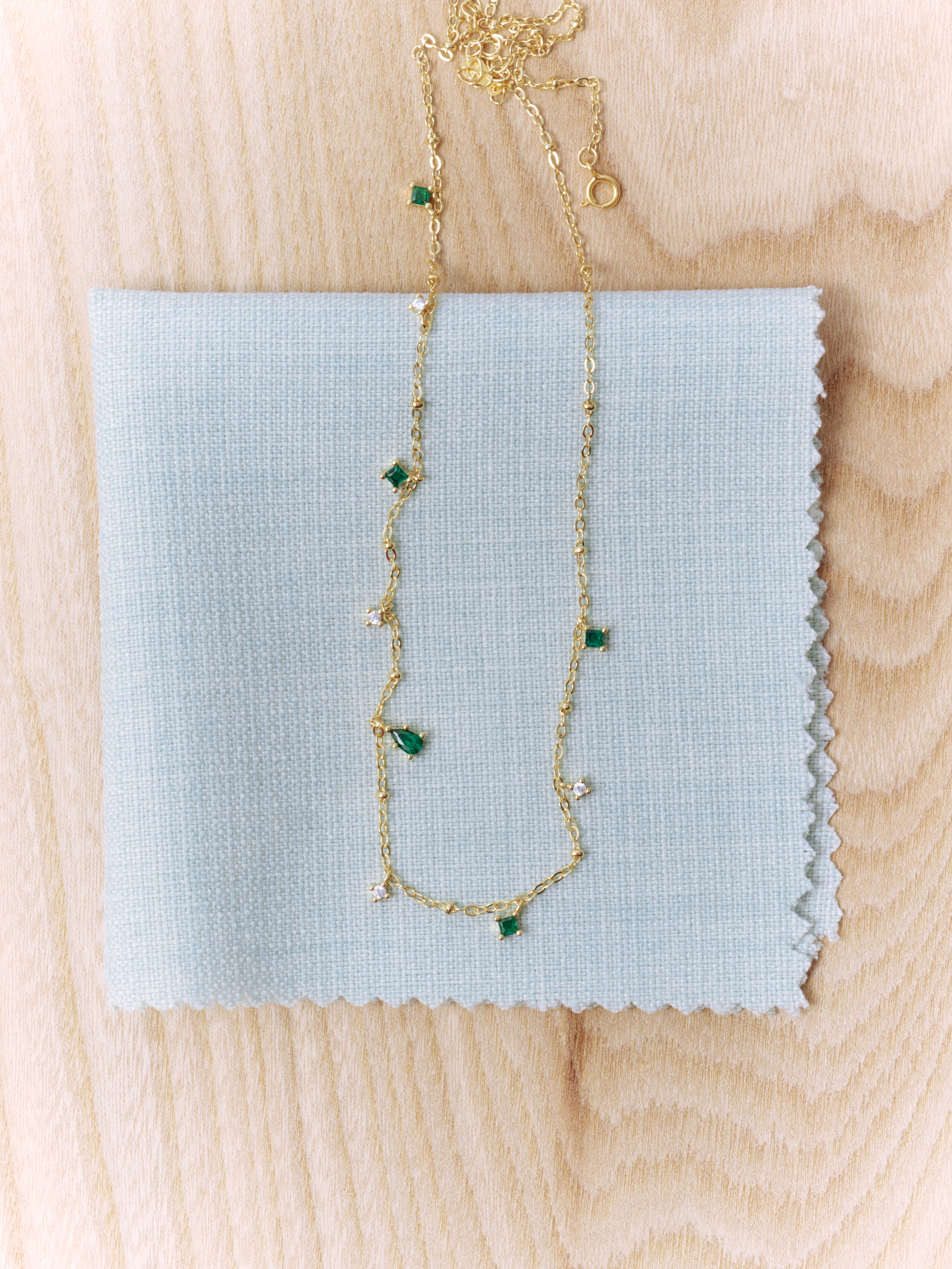 Moren Emerald Diamond Necklace