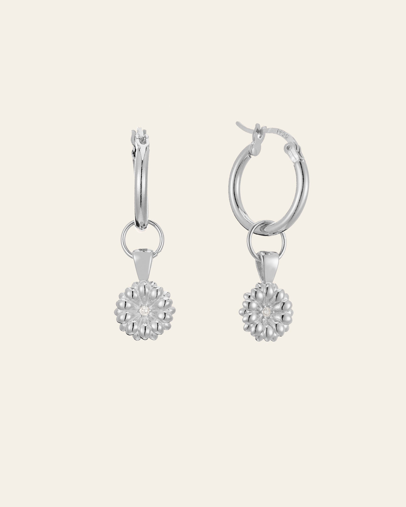 Elsa Daisy Diamond Earrings - CAMELLIA White Gold