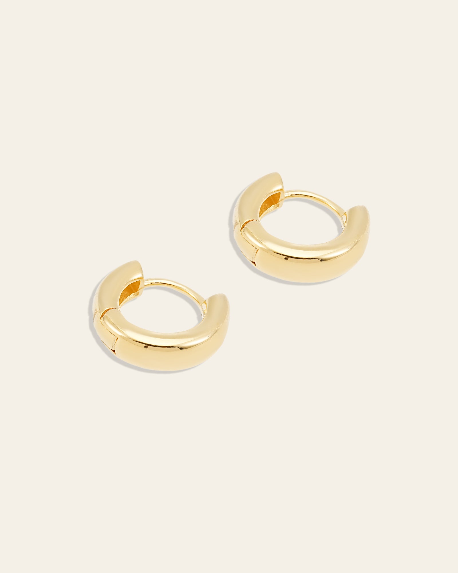 Mia Hoops - CAMELLIA