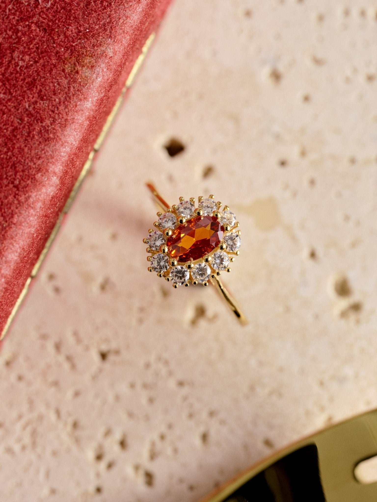 Garnet Couronne Ring - CAMELLIA 6