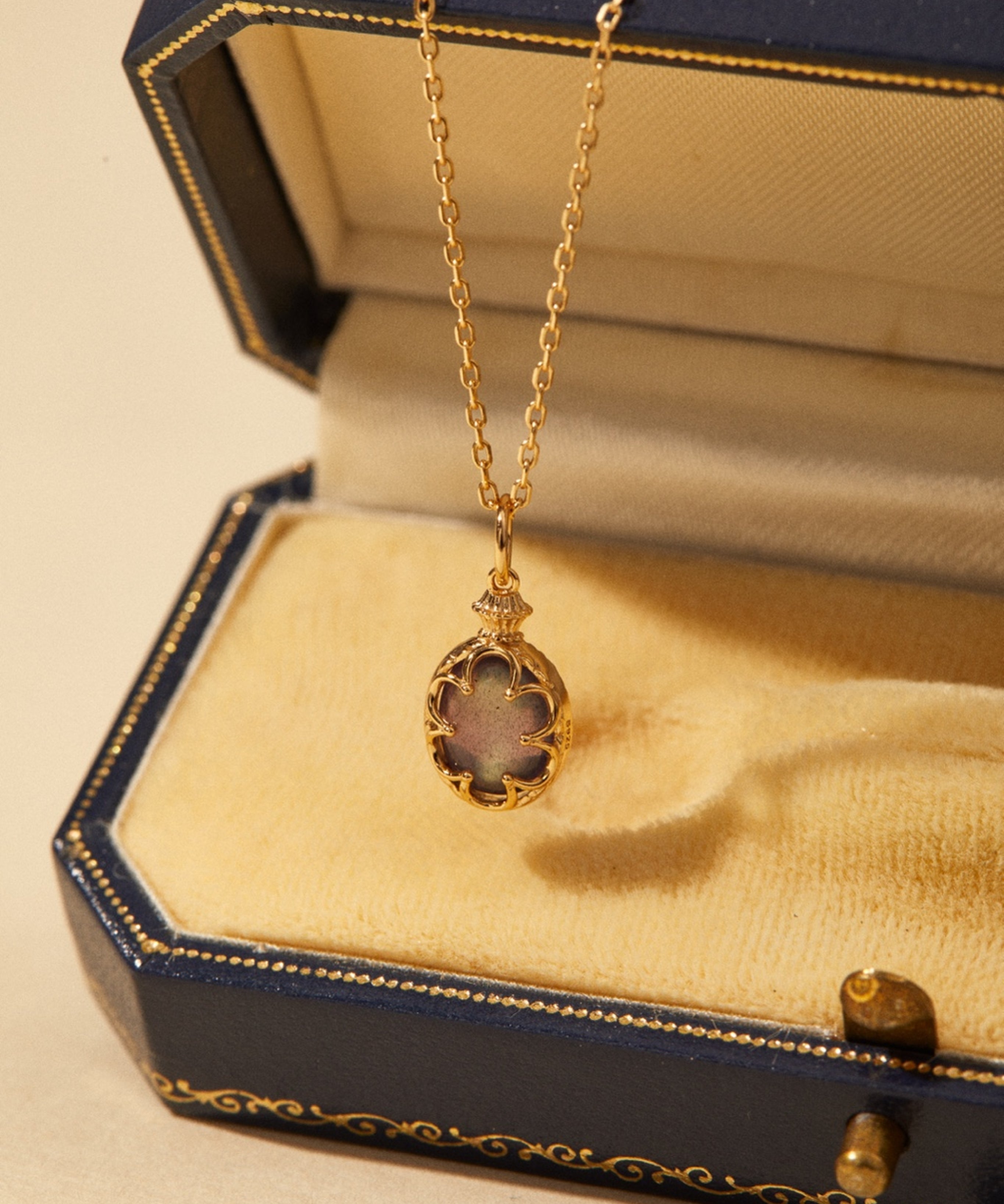 Etoile Labradorite Necklace