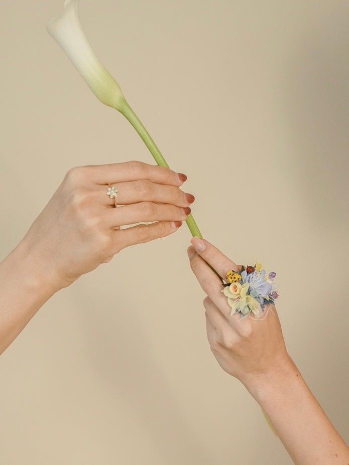 Livia Blue Olive Flower Ring