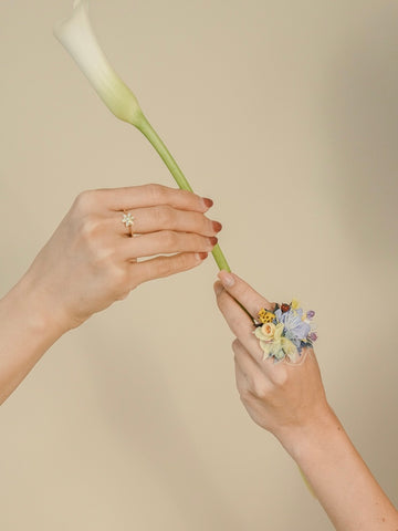 Livia Blue Olive Flower Ring