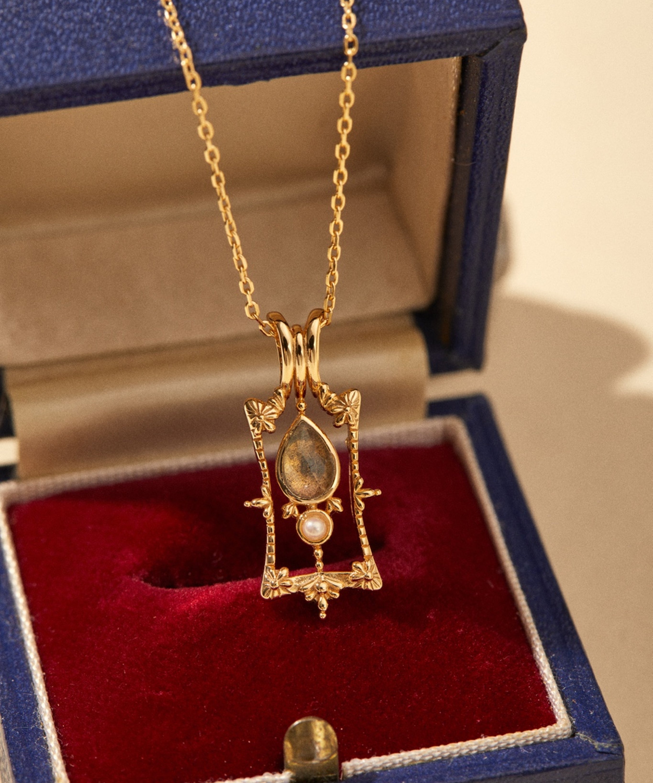 Aveline Labradorite Necklace