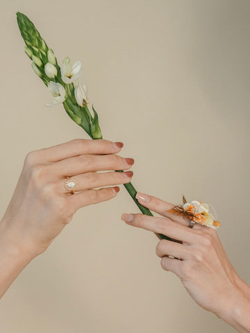 Sienna Orange White Flower Ring