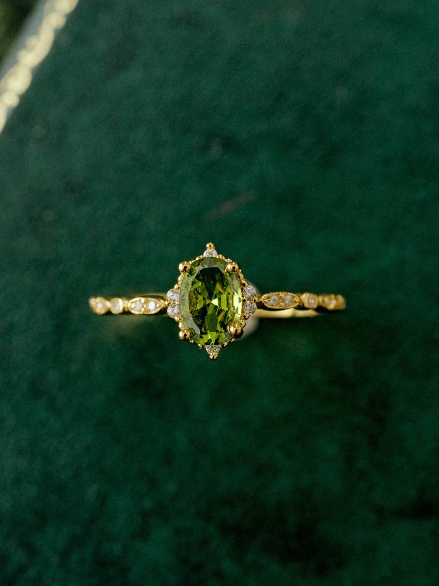 Verdure Peridot Ring - CAMELLIA 6