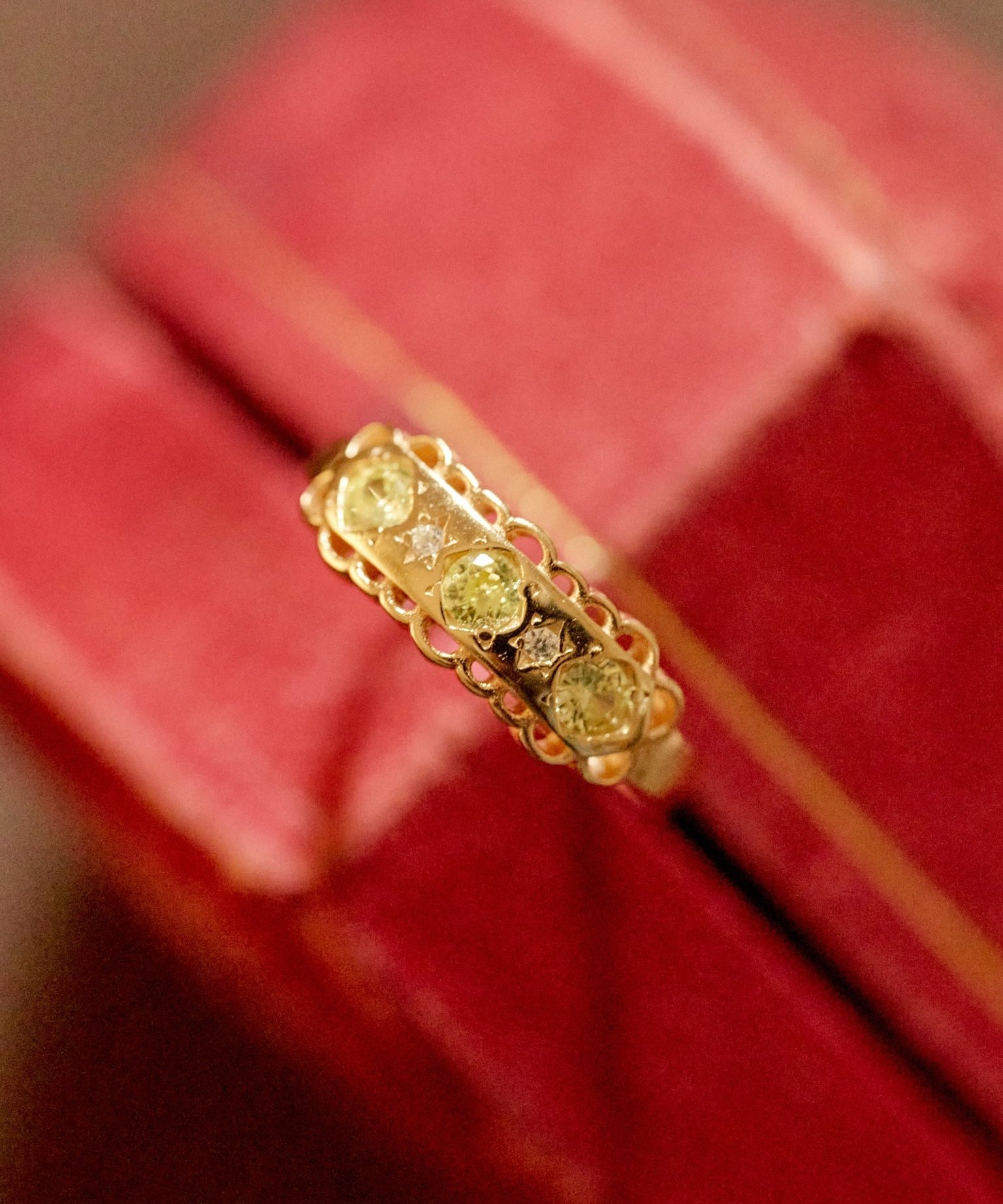 Peridot Lierre Ring - CAMELLIA 6