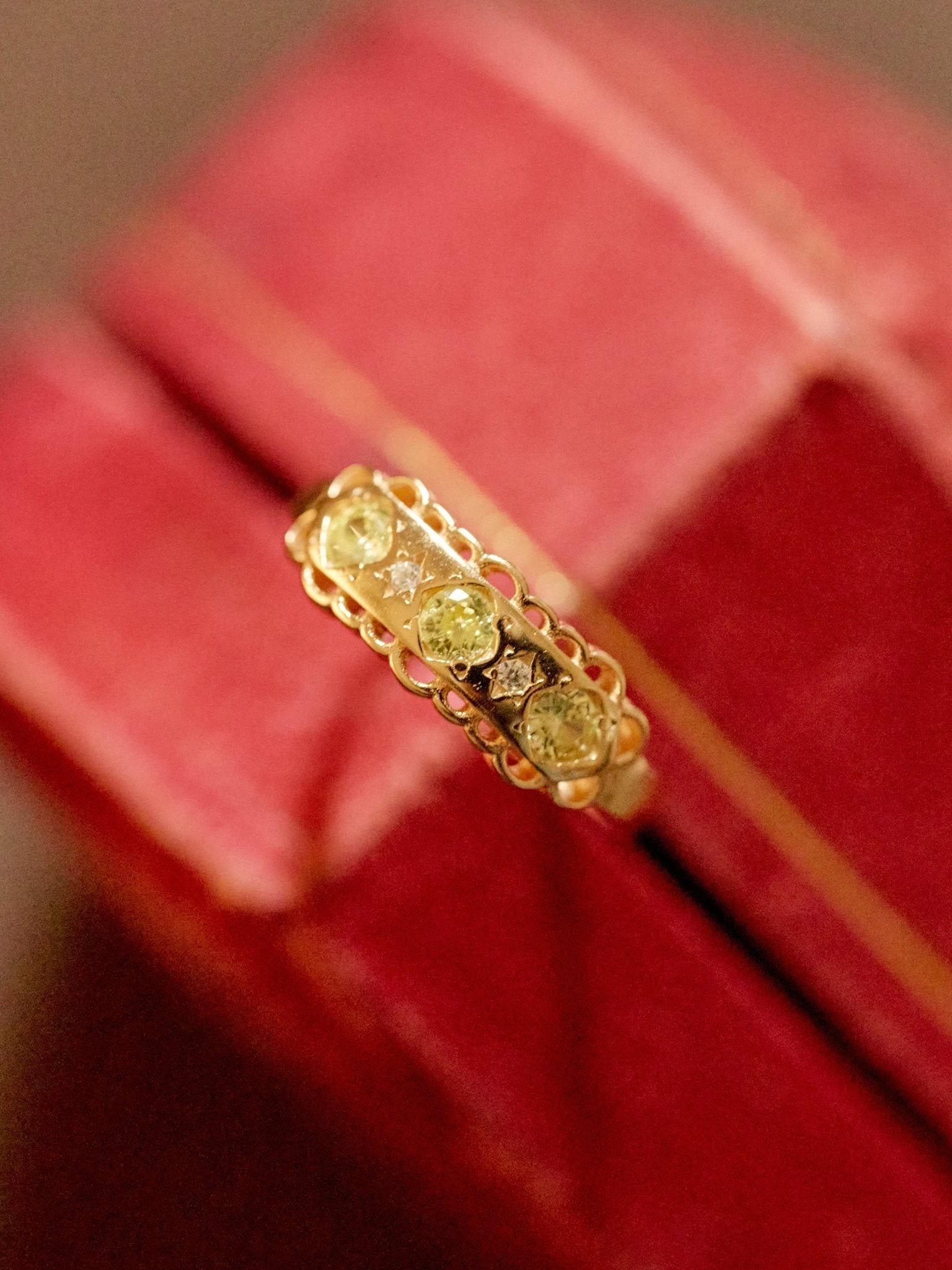 Peridot Lierre Ring - CAMELLIA 6