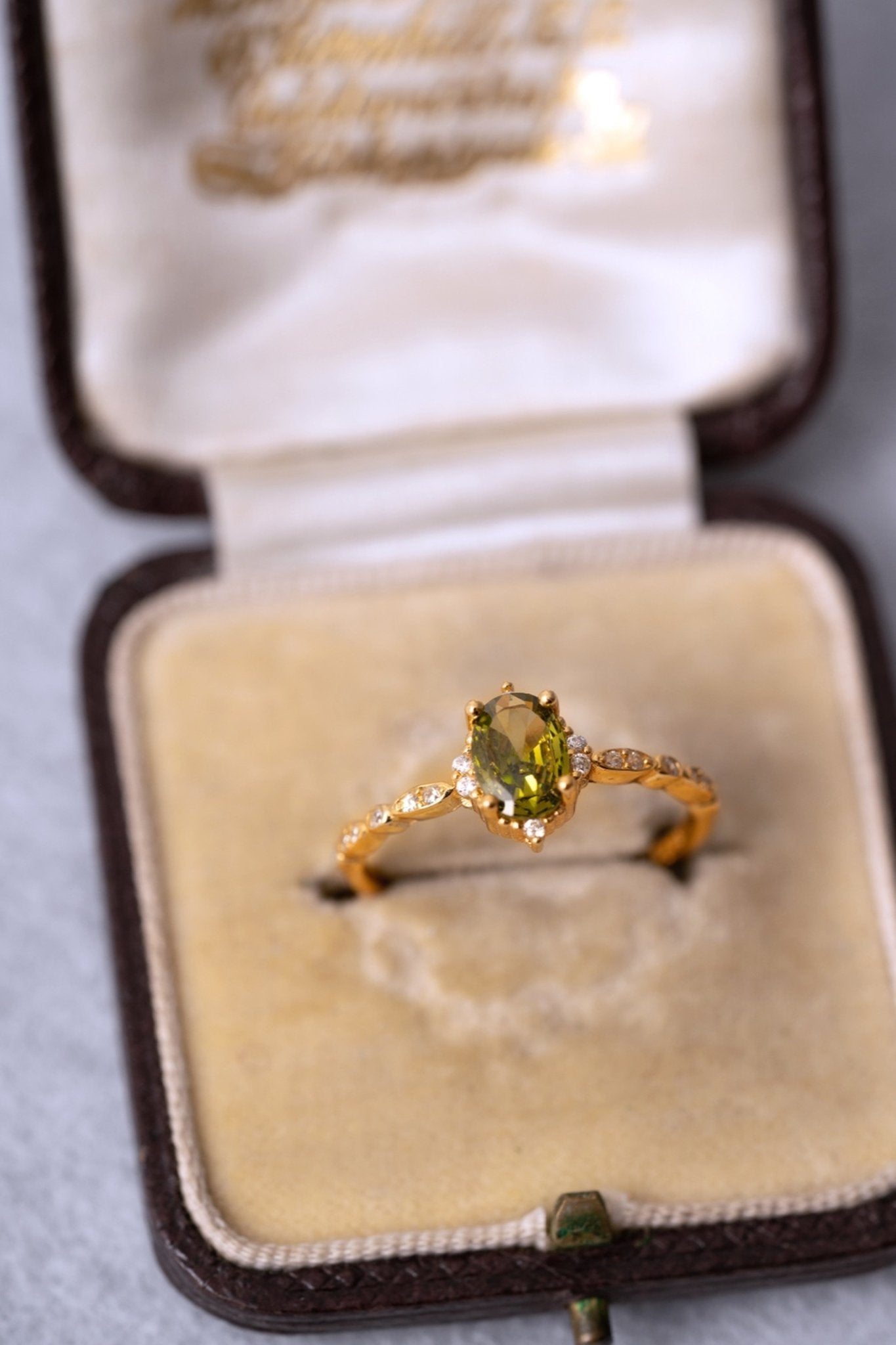 Verdure Peridot Ring - CAMELLIA 6