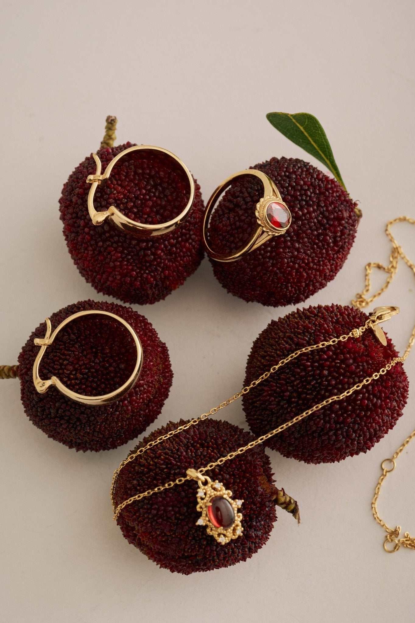 Vivien Garnet Necklace - CAMELLIA Silver