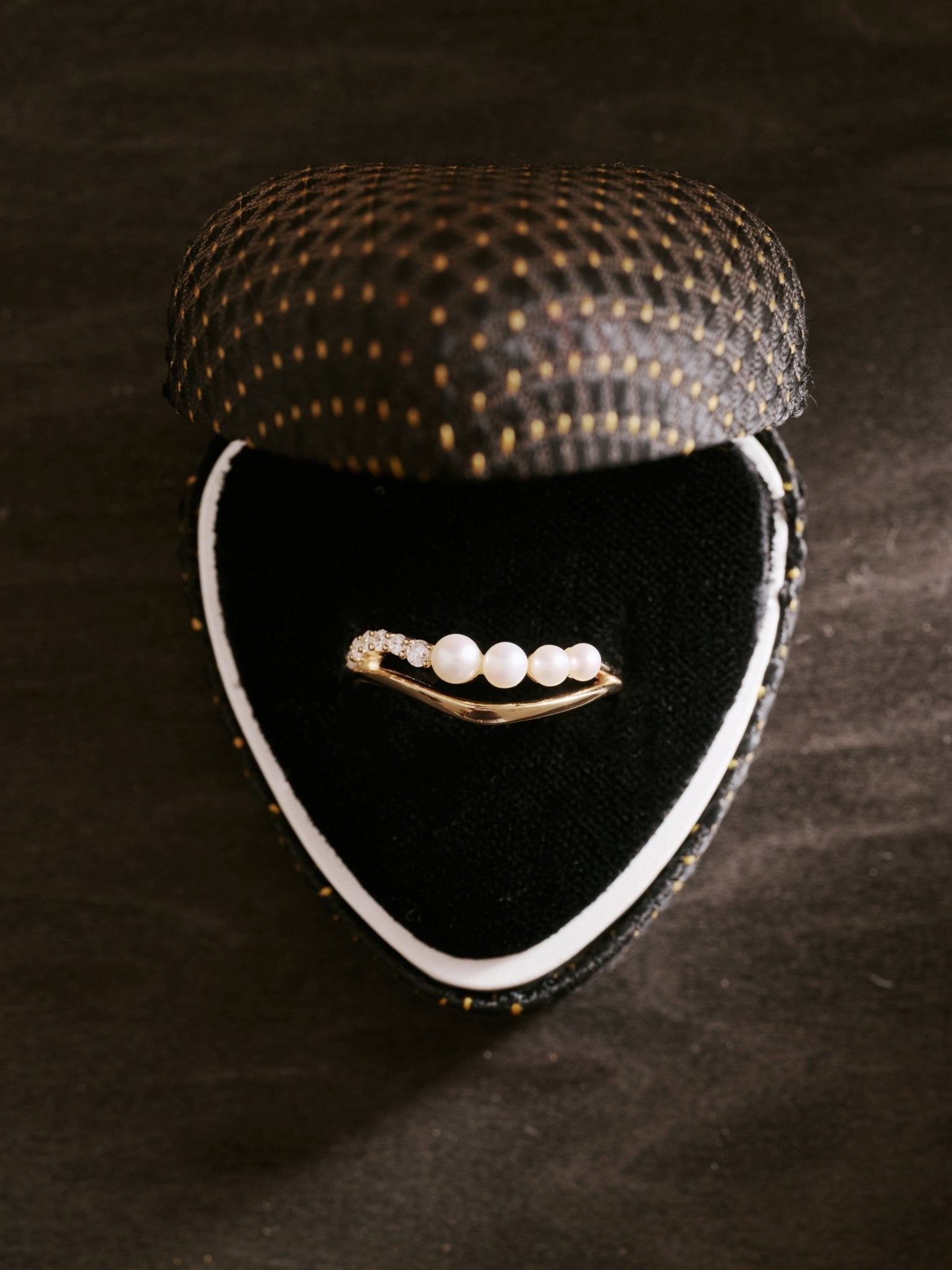 14K Solid Gold Adele Pearl Ring - CAMELLIA 3.5