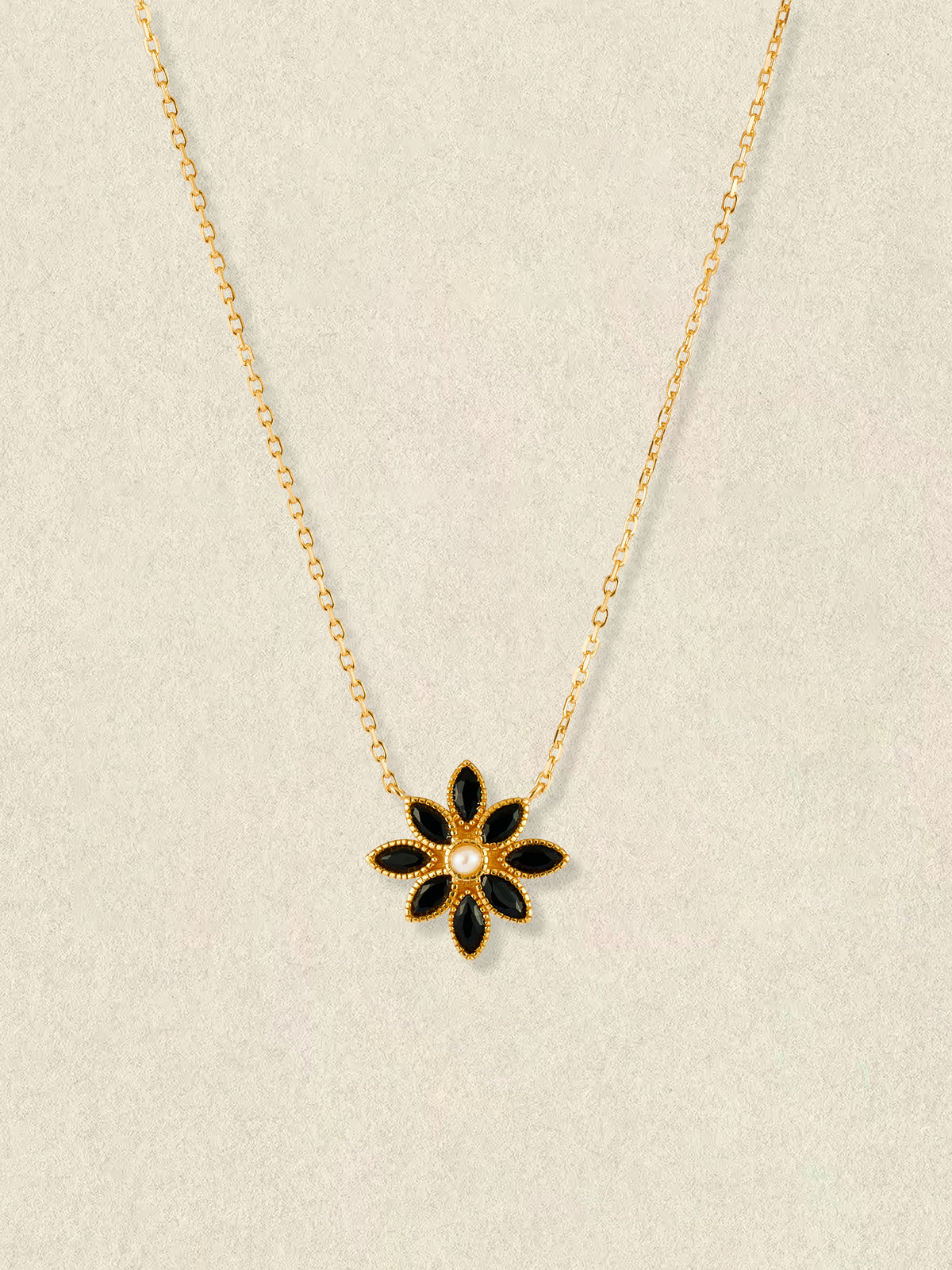 Cámellia Black Onyx Pearl Necklace