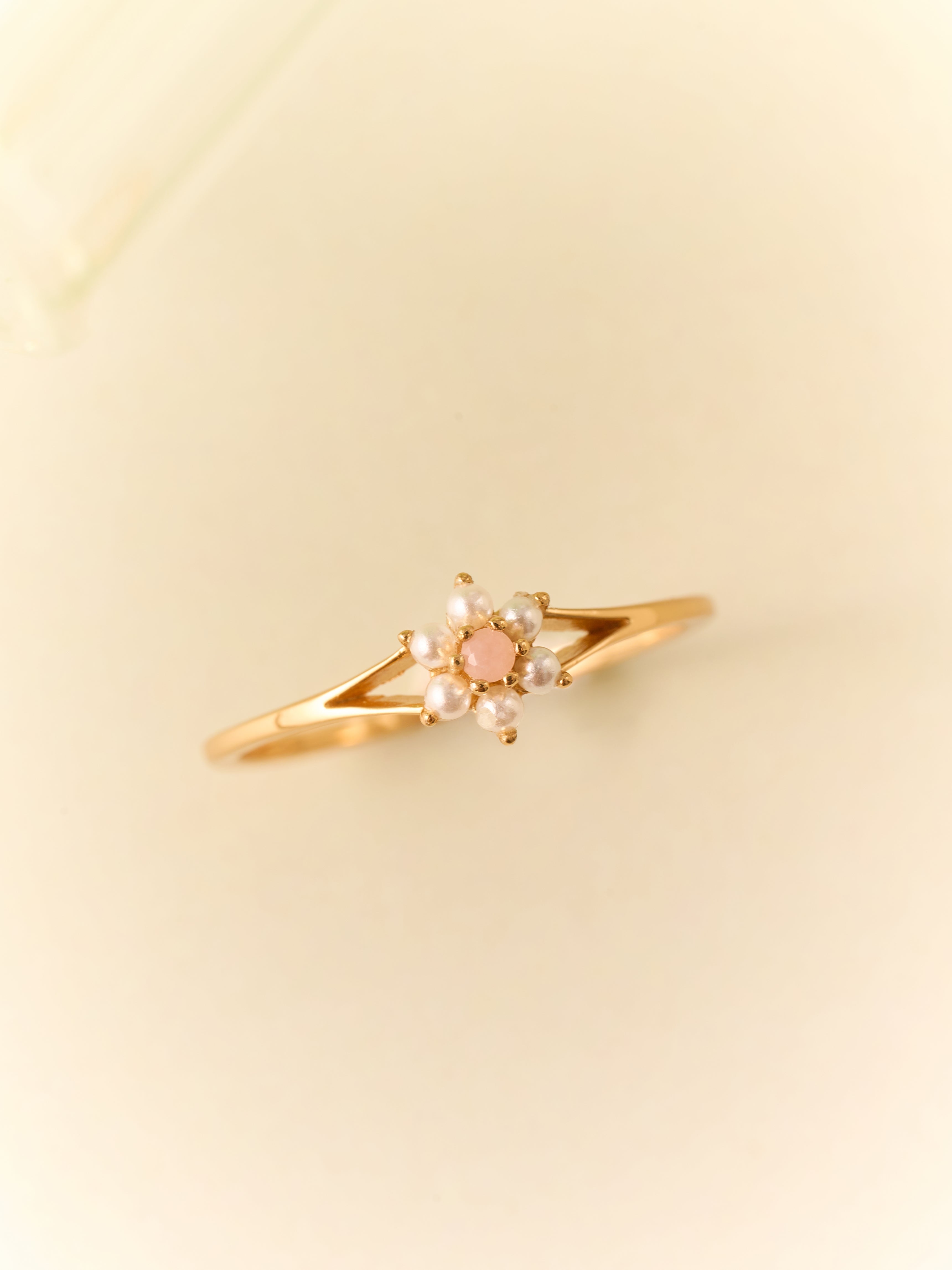 Petite Fleur Ring