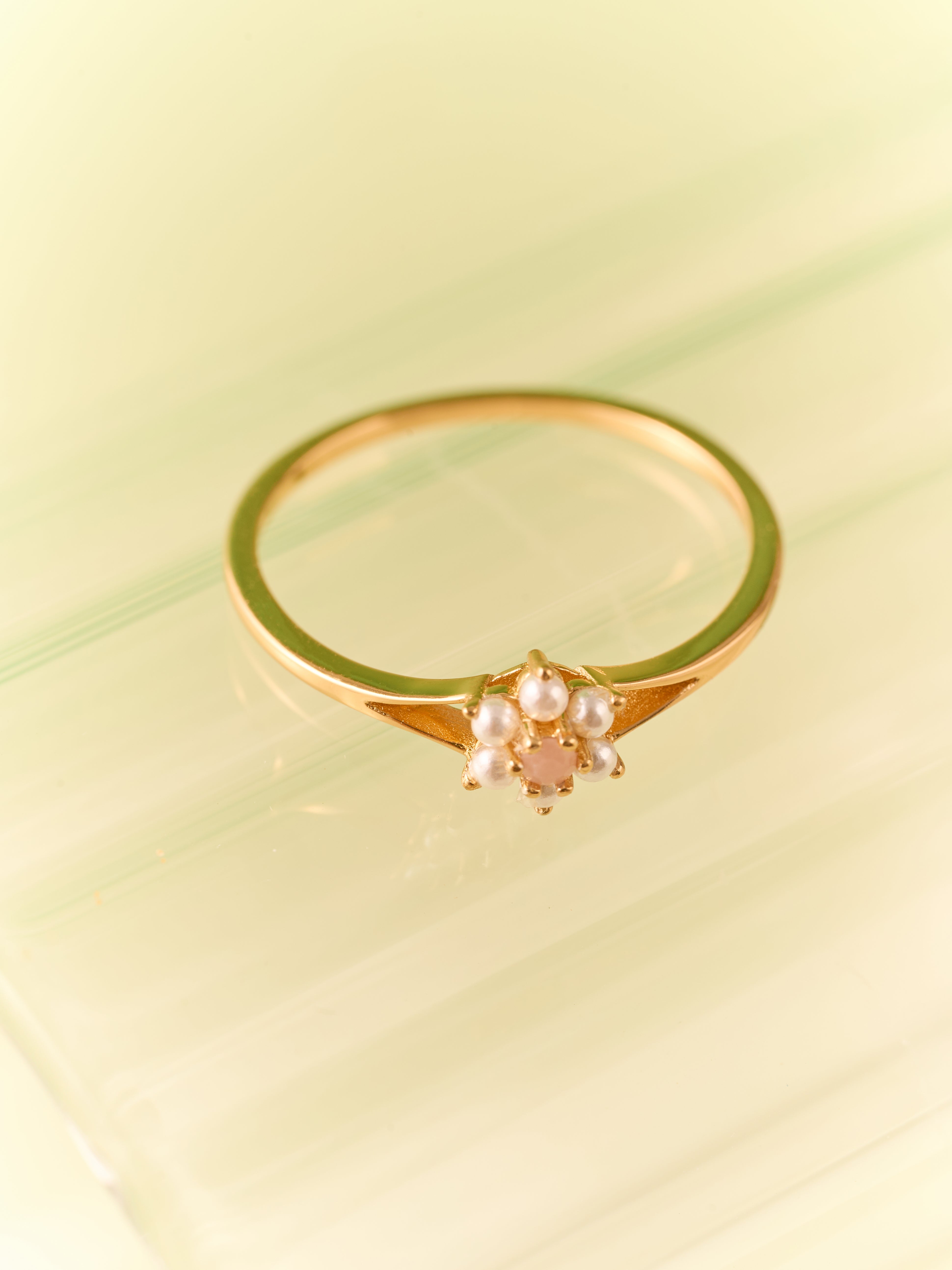 Petite Fleur Ring