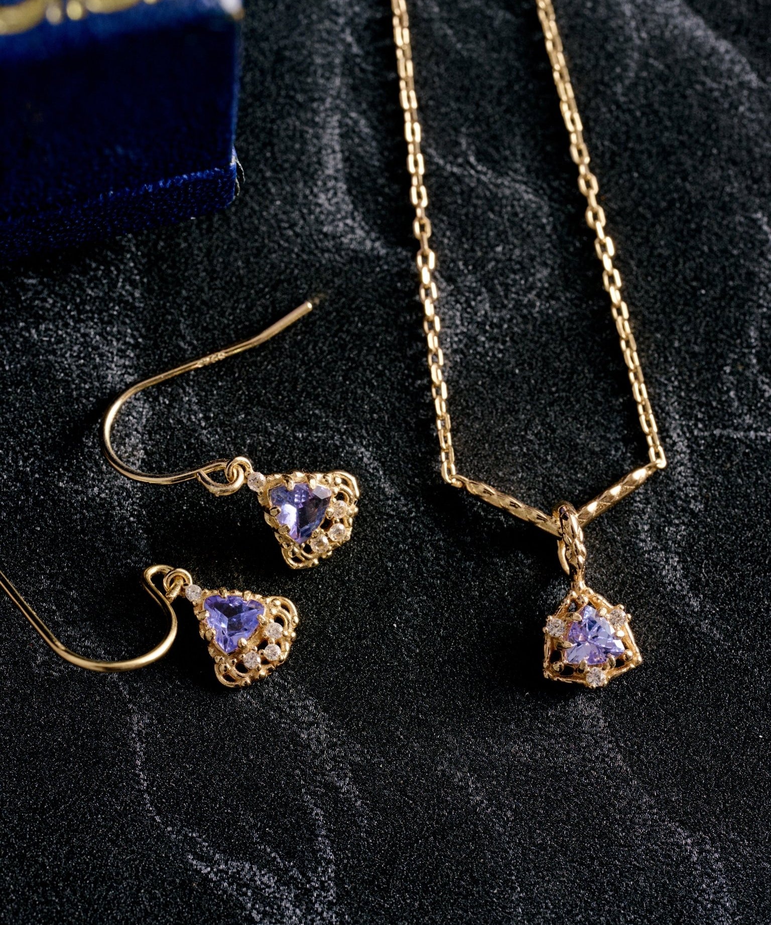 Astra Tanzanite Trilliant Necklace - CAMELLIA