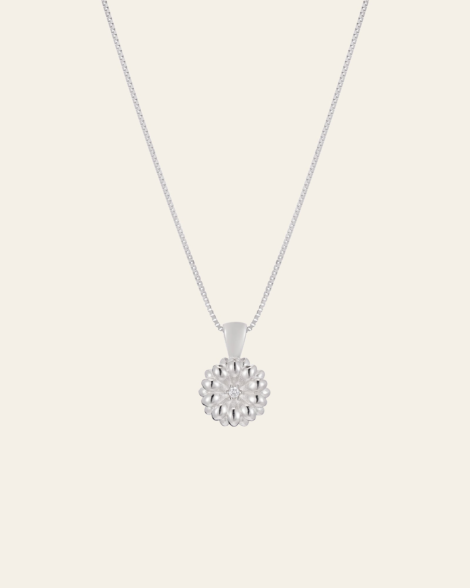 Elsa Daisy Diamond Necklace