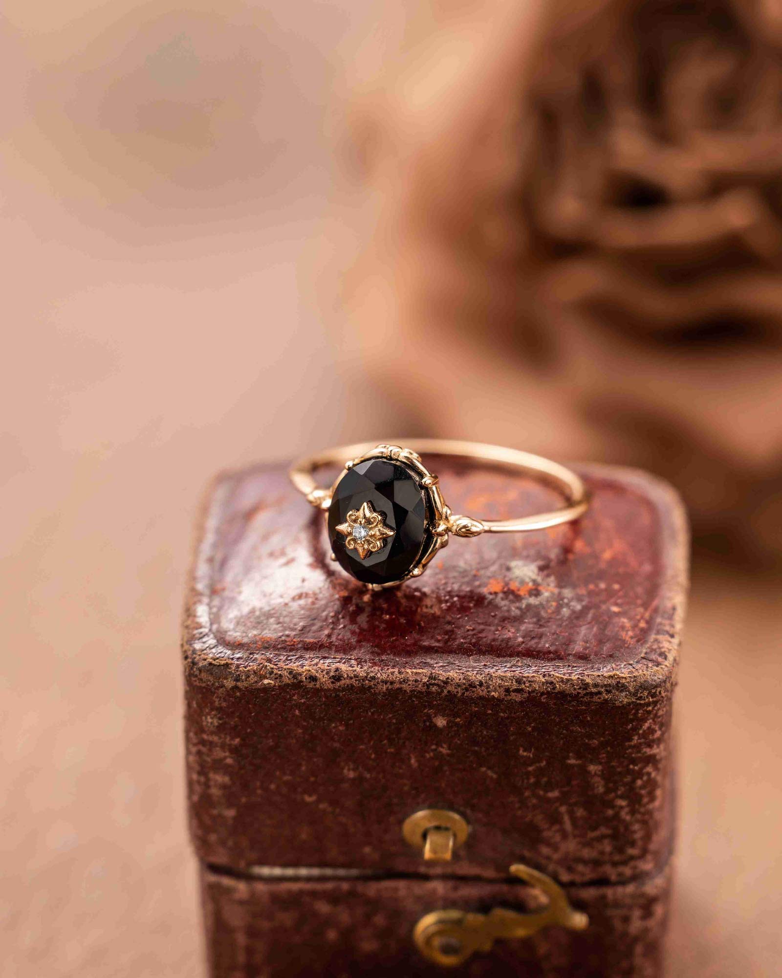 Victoria Noir Onyx Ring