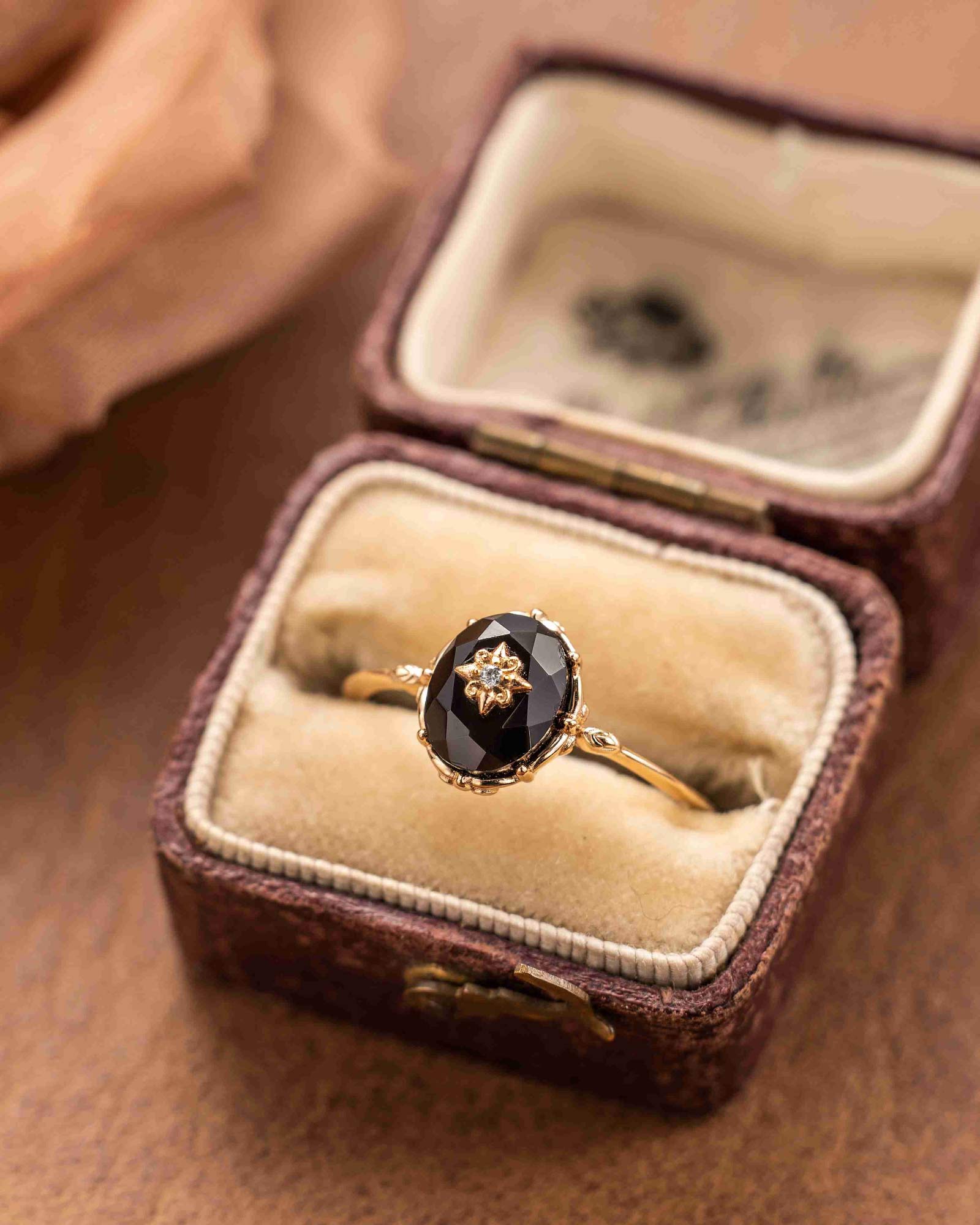 Victoria Noir Onyx Ring