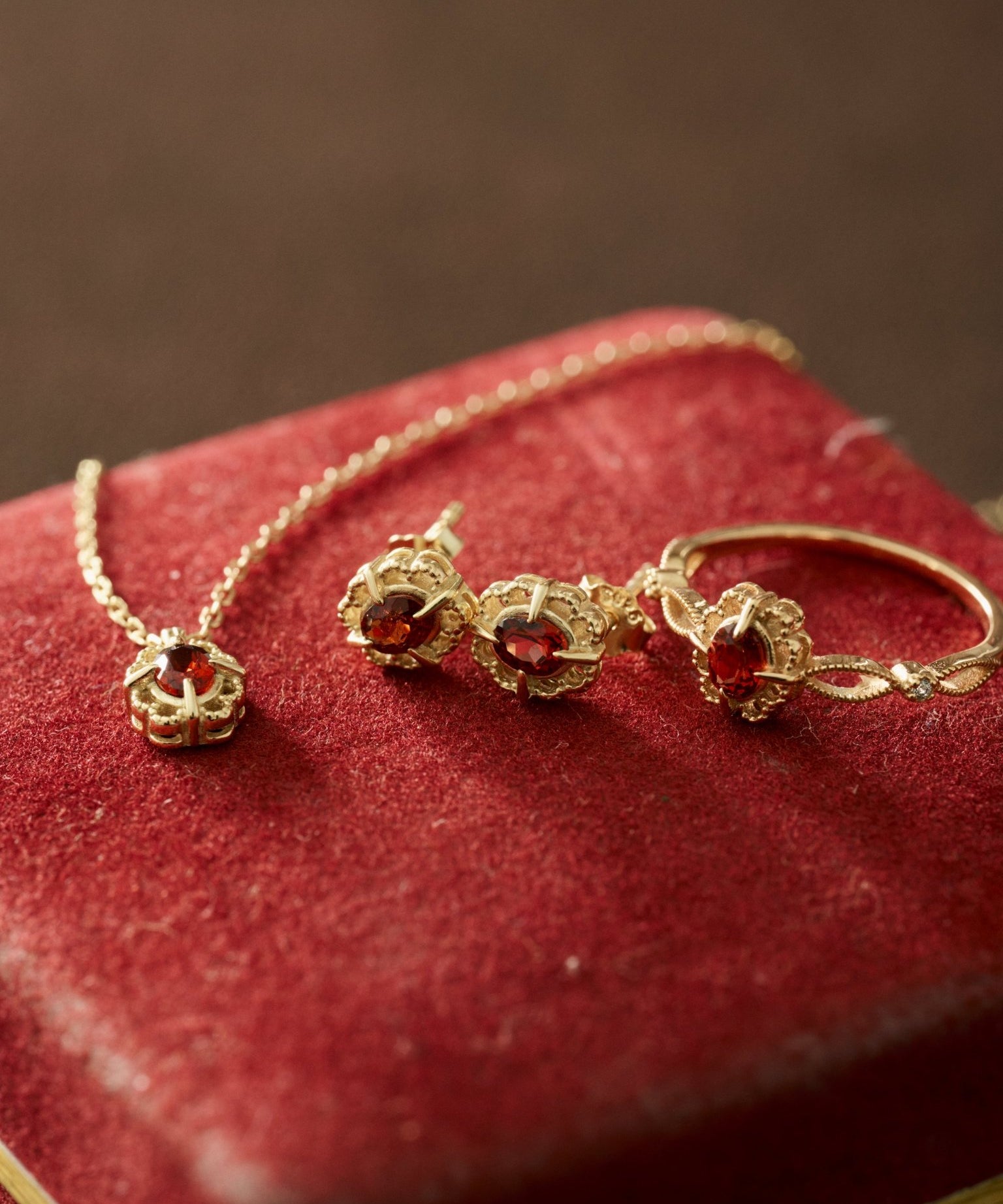 Regal Rosette Garnet Jewelry Set - CAMELLIA 5