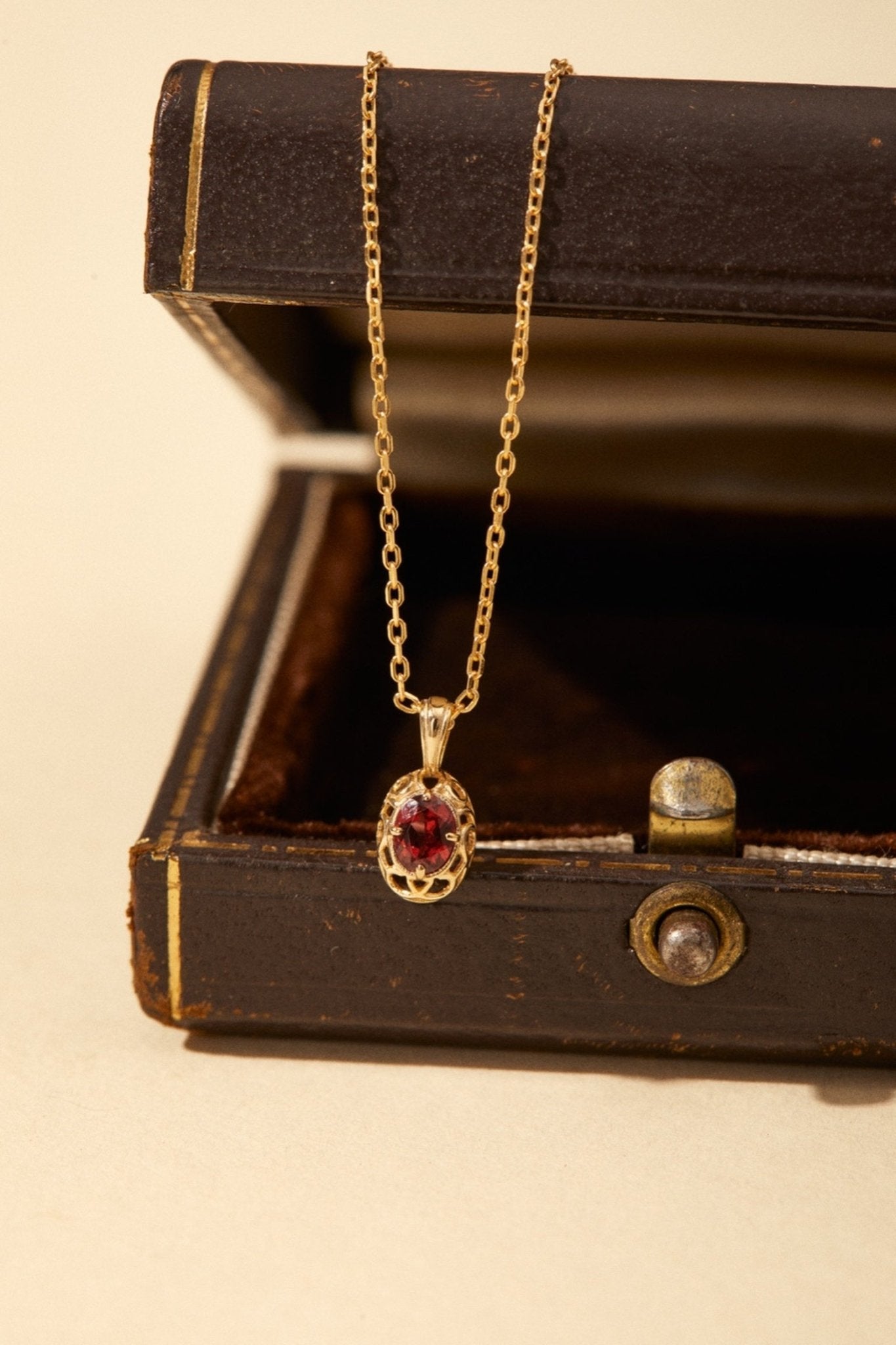 Regal Rosette Garnet Necklace - CAMELLIA Simple Chain