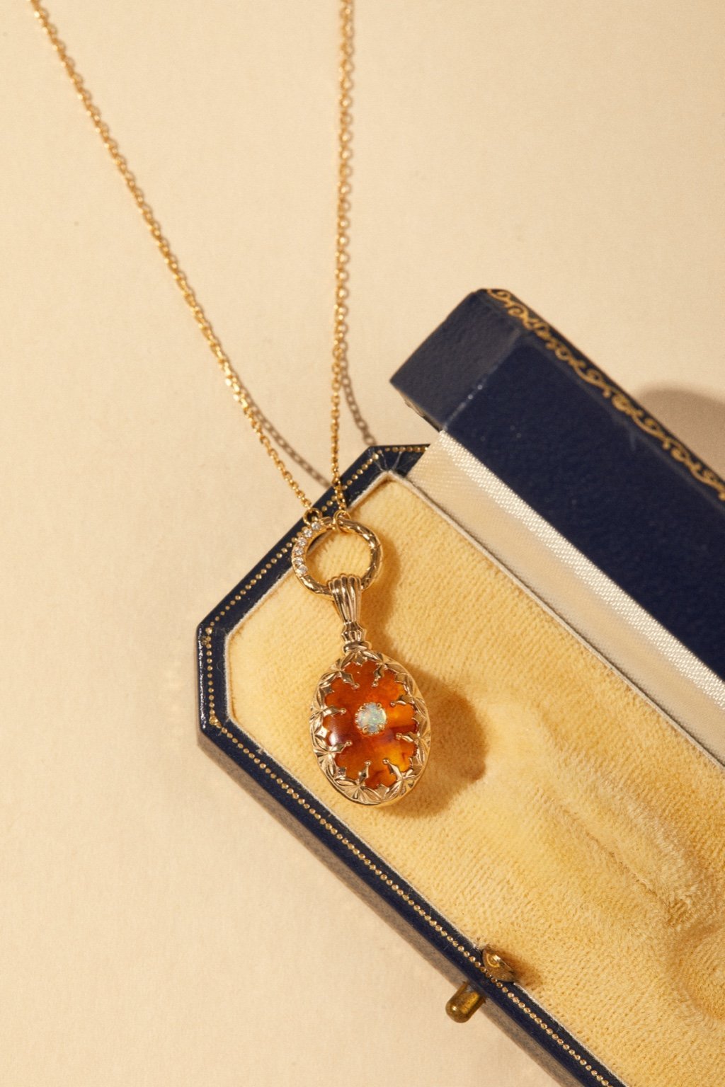 Amber Opaline Relic Necklace - CAMELLIA Circle Chain
