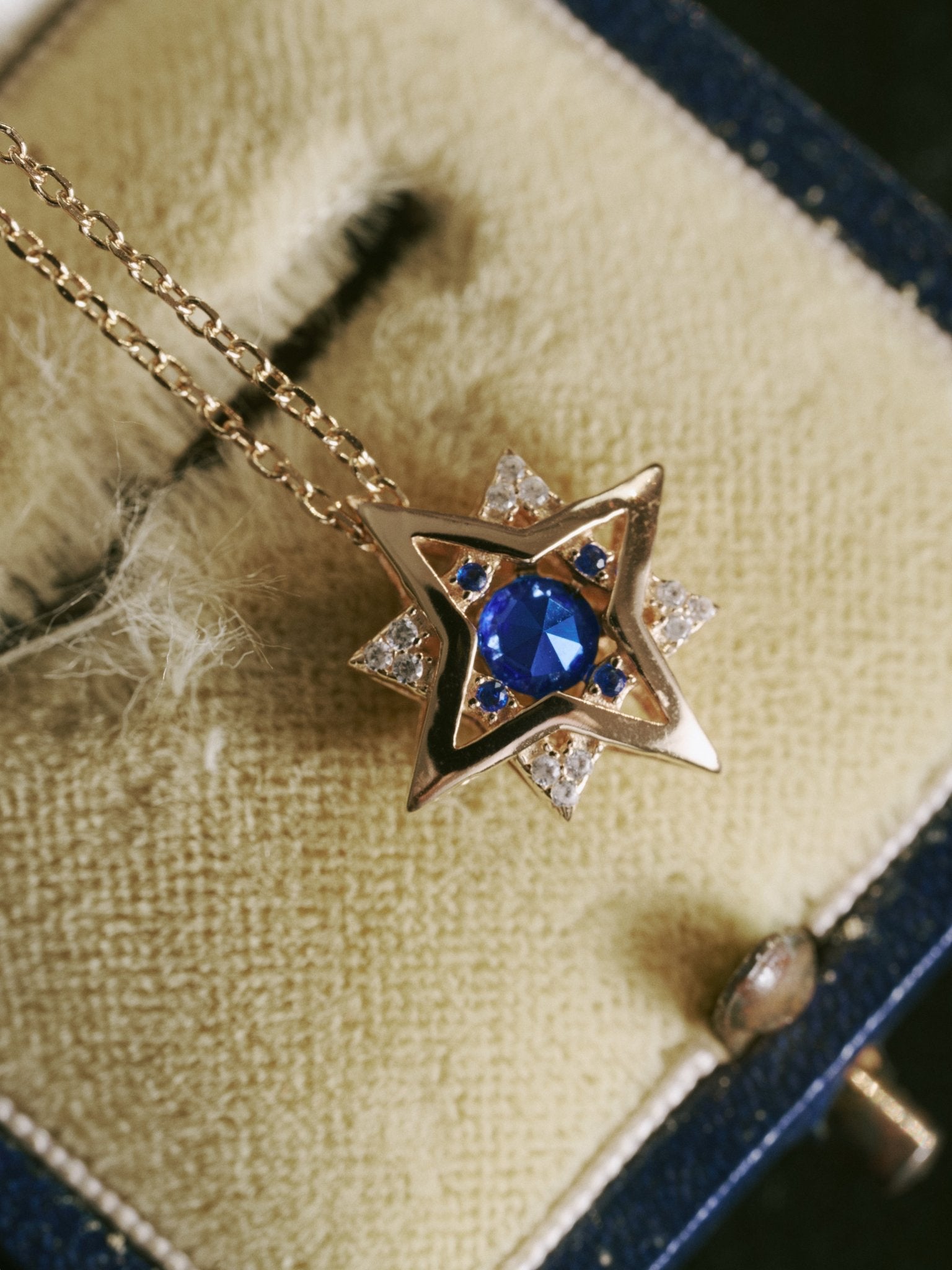 New York Sapphire Pentagram Necklace - CAMELLIA 18"