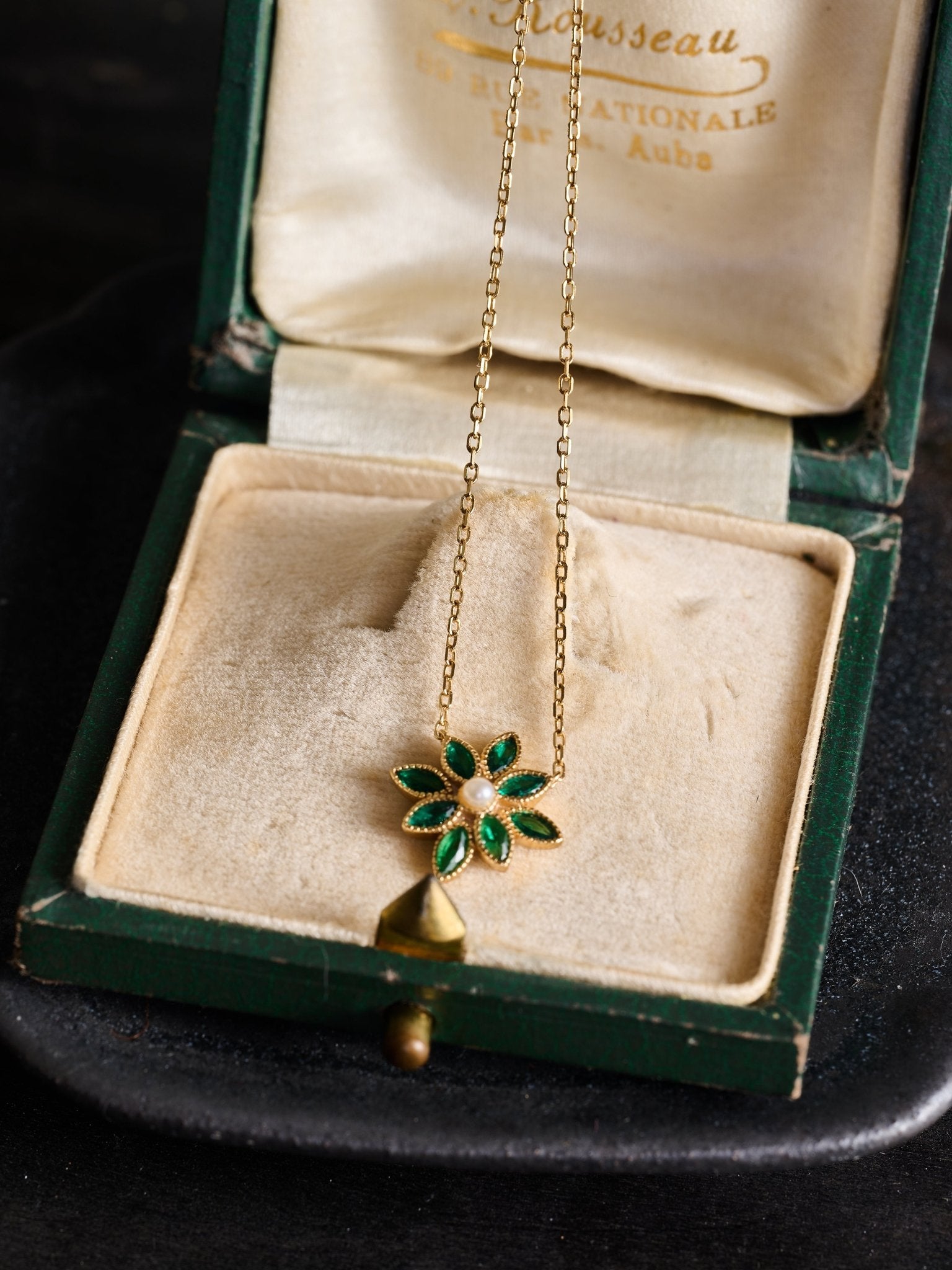 Cámellia Emerald Pearl Necklace - CAMELLIA 18" Yellow Gold