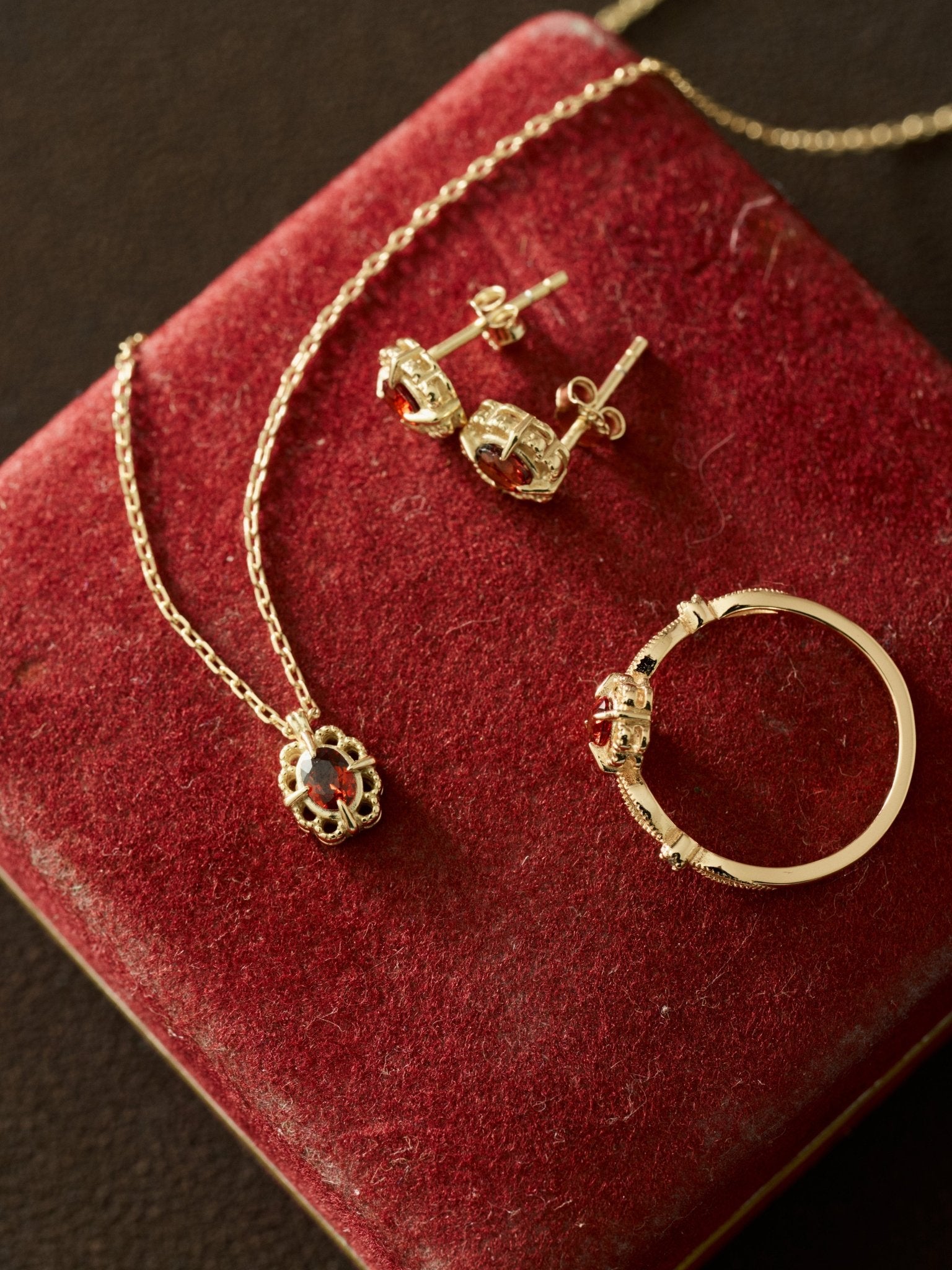 Regal Rosette Garnet Jewelry Set - CAMELLIA 5