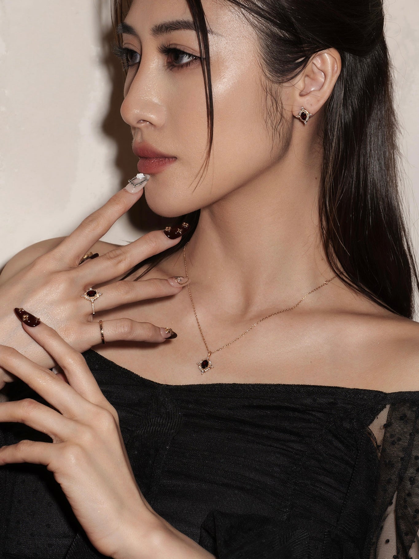 Claire Garnet Diamond Jewelry Set - CAMELLIA