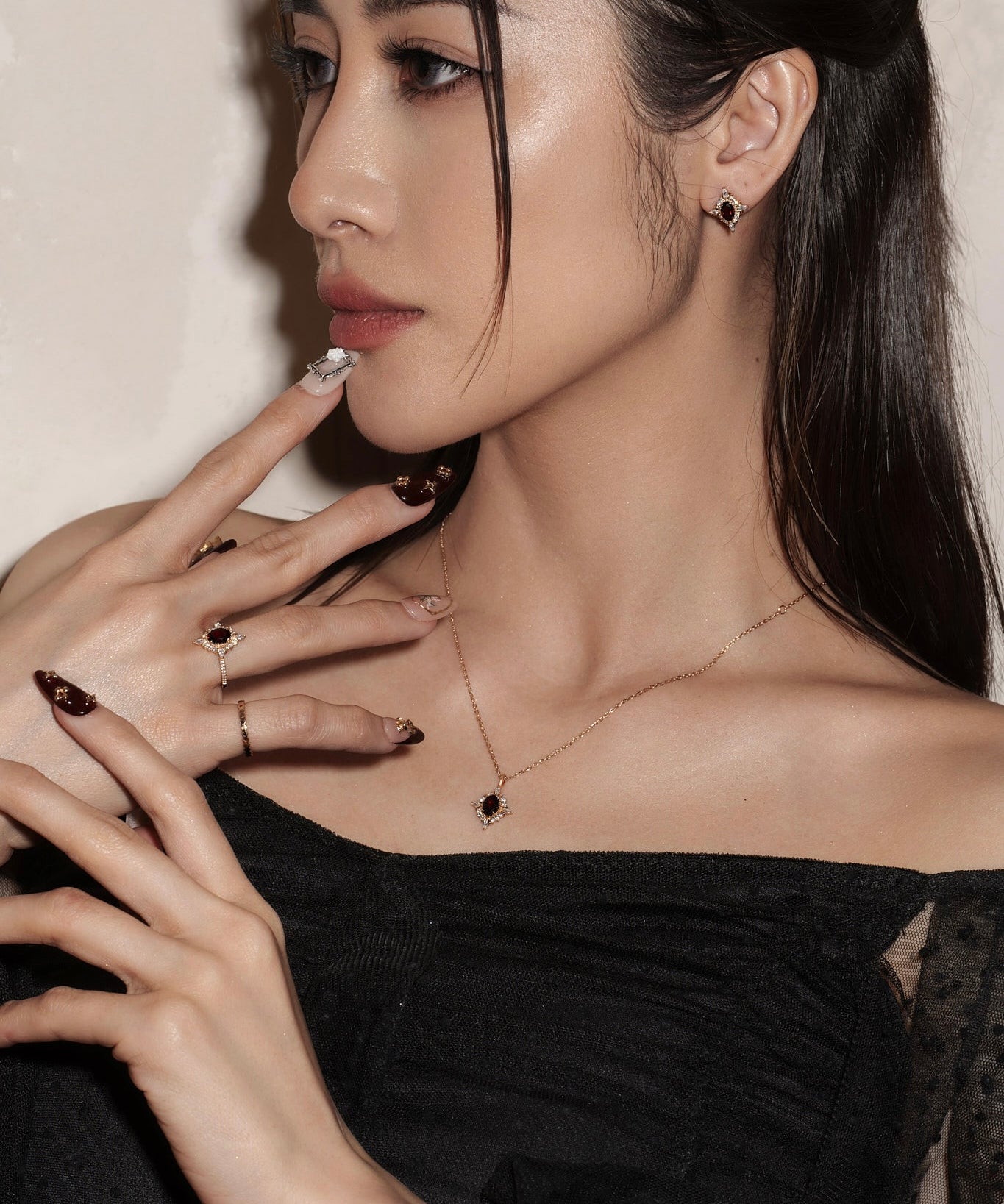 Claire Garnet Diamond Jewelry Set - CAMELLIA